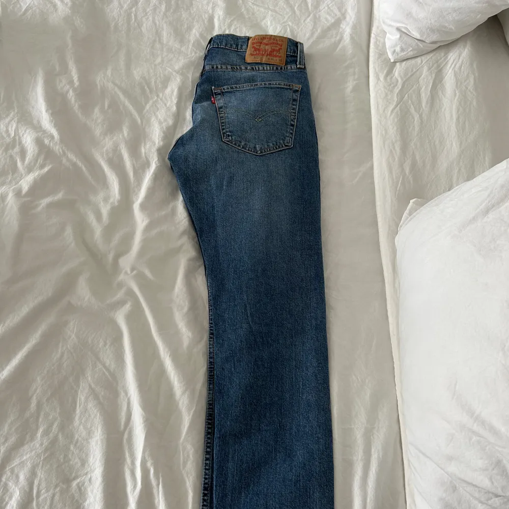 Levis jeans modell 512  Storlek w 31 L 32 Skick 10/10 Aldrig använda  Pris bud. Jeans & Byxor.