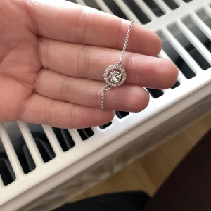 Armband Lily and Rose  - Armband från Lily and Rose. Använt fåtal gånger 