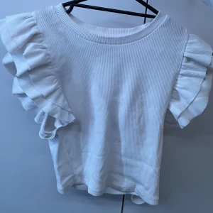 topp - från Zara, stl xs, 80kr