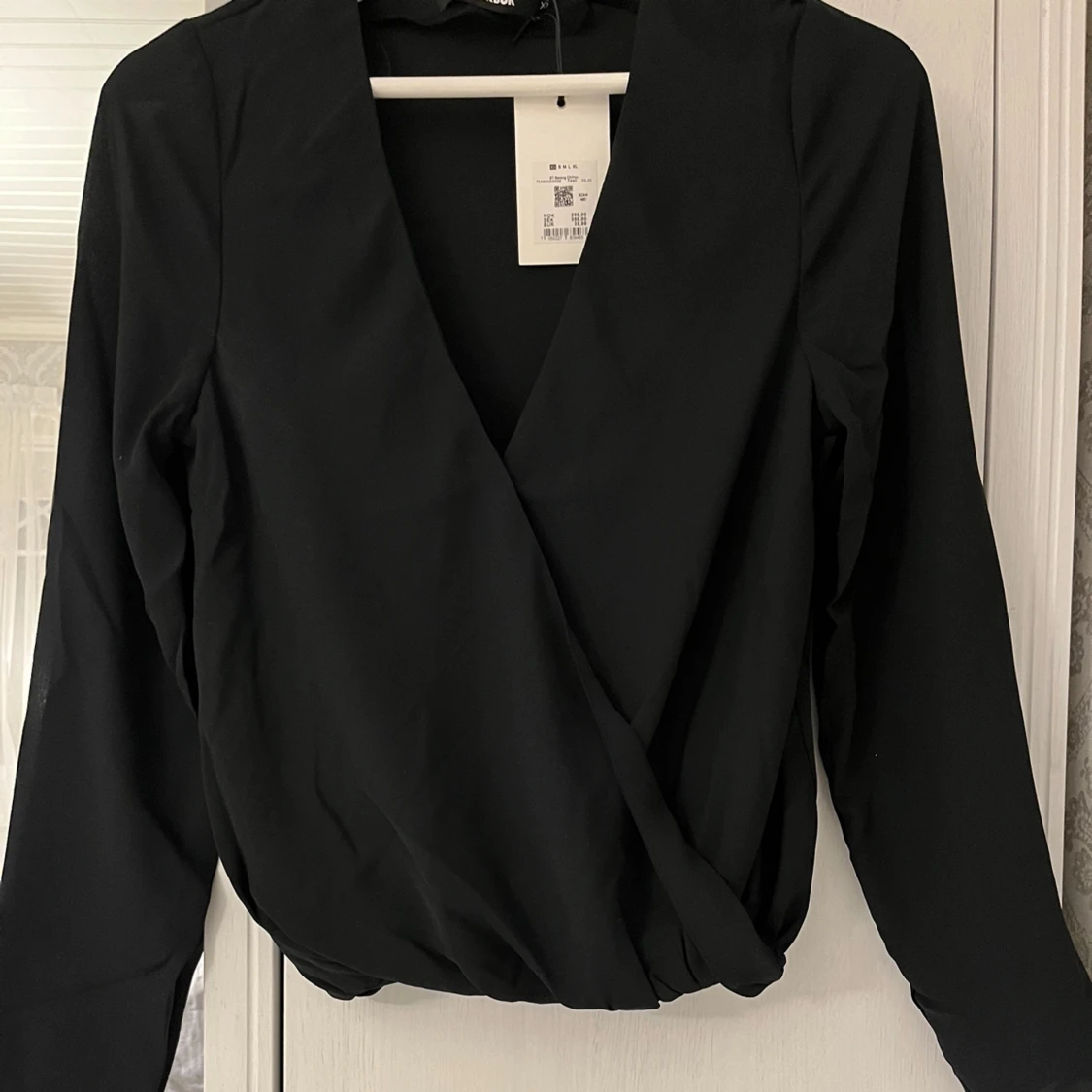 Svart omlottblus  - 90