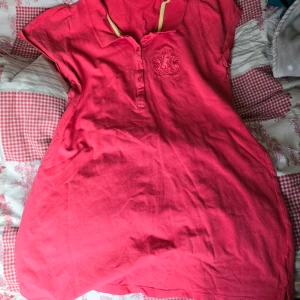 Pike T-shirt klänning - Andvänd 1 gg. Pike klänning