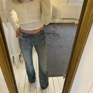 Vintage jeans - Säljer dessa jeans som inte kommer till andvändning😊passar mig som har 36 men skulle även passa 38⭐️