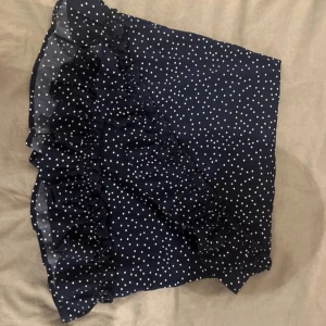 Kjol - Fin kjol med volang