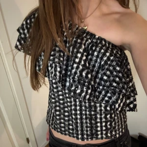 Rebecka Minkoff topp - Säljer denna söta Rebecka Minkoff topp, enaxlad 😻