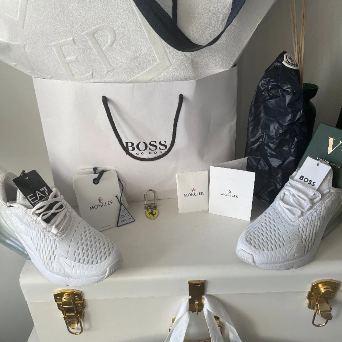 Nike airmax 270 tripple white