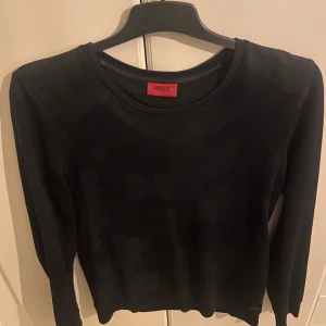 Hugo Boss sweatshirt - Storlek M. Väldigt bra skick