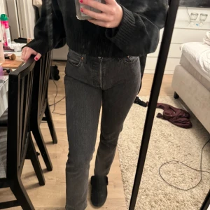 Levis jeans grå - Levis jeans 501 bra skick men använder inte 