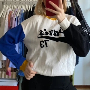 Snygg sweatshirt  - Snygg sweatshirt som passar till en många outfits😍