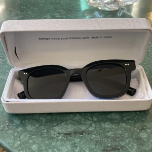 Chimi 02 Black - Riktigt snygga och stilrena Chimi 02 i färgen black. Skick 8/10