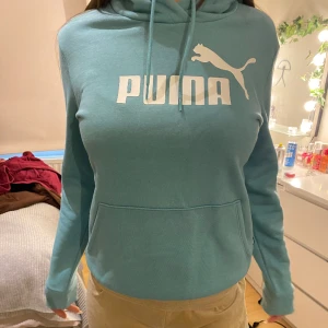Puma tröja - Söt blå Puma tröja! Skulle säga att den är bättre för xs än för s