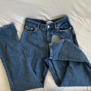 Jeans med slits  - Perfa skick! 💋