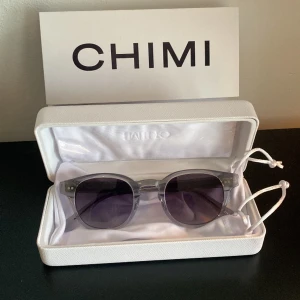 Chimi 01 - Skick: Använda bara ett fåtal gånger Färg: Grå Modell: 01