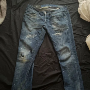 Dondup jeans 30 - Säljer mina dondup jeans i modellen George.