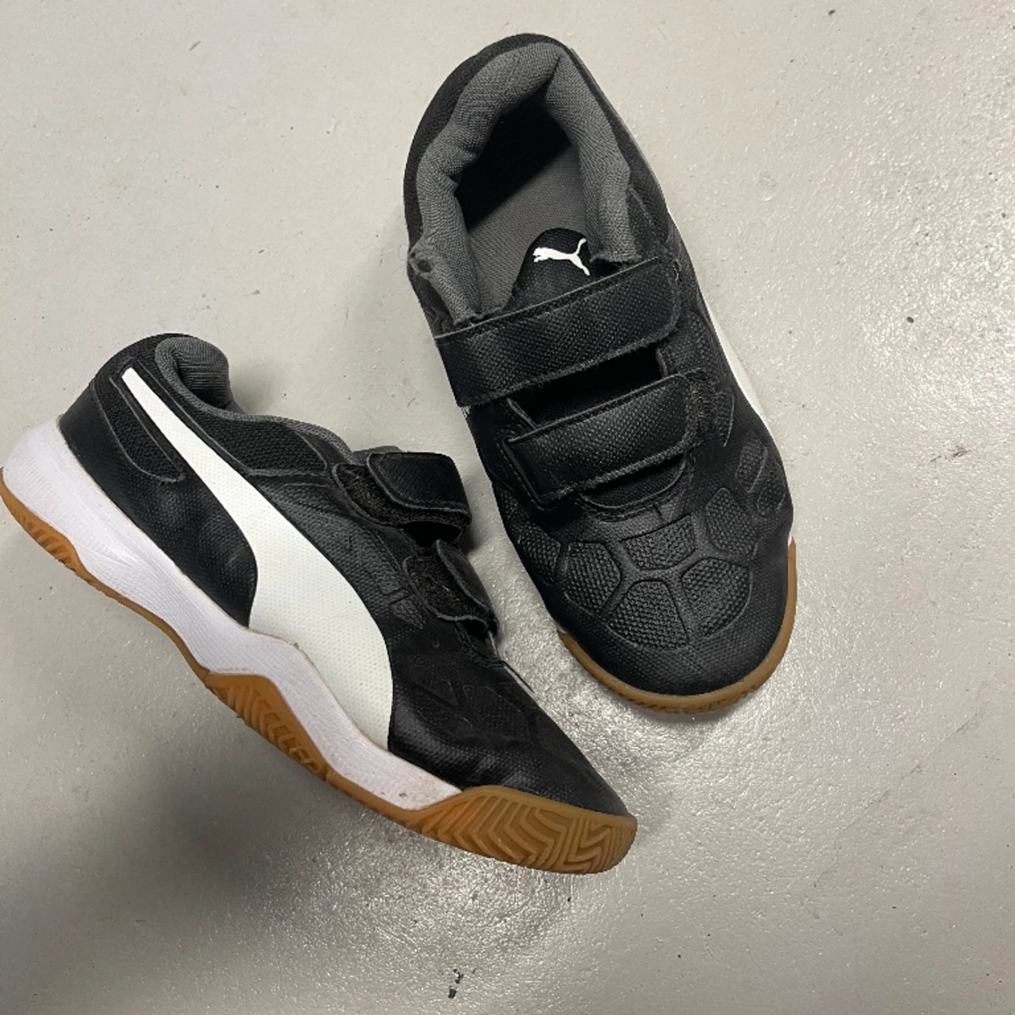Svart puma skor  - 90