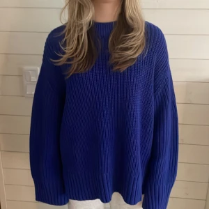 Stickad tröja  - Stickad tröja från Gina, storlek s Knappt använd