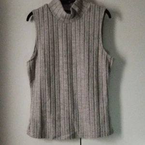 Topp - Ny oanvänd topp 