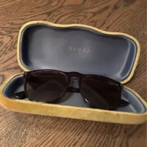 Superfina Gucci solglasögon