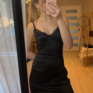 Nattlinne klänning  - Jättefin klänning storlek 34 