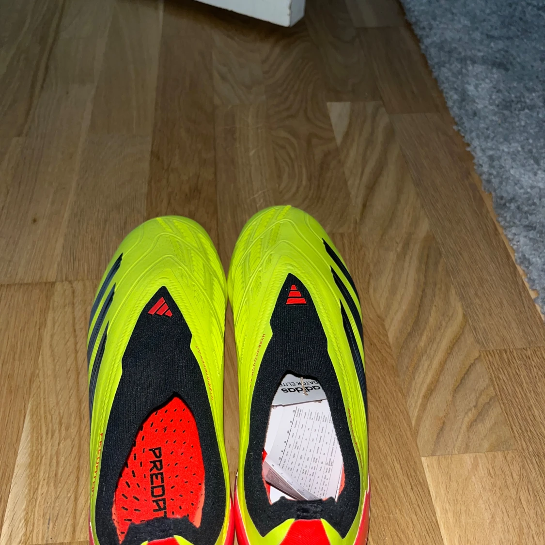 Oanvända adidas predetor - 90