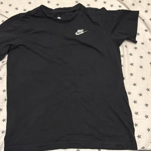 Svart Nike t shirt  - Svart Nike t shirt perfekt till sommaren