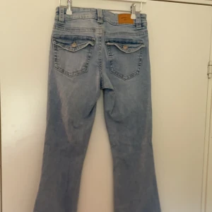 Low waist bootcut jeans - Low waist bootcut jeans i storlek 36💓helt oanvända💓 skriv privat för fler bilder eller frågor!