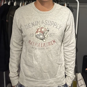 Ralph lauren crewneck - Säljer min Ralph lauren crewneck pga den är förstor, skick 9,10