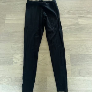 Svarta tights   - Svarta tights från Lager 157,  Bra skick & Storlek S