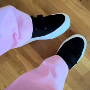 Even&odd sneakers - Storlek 37, knappt använda så i väldigt bra skick 💕