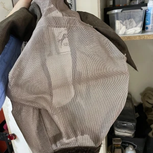 Flughuva amigo  - Flughuva från horseware amigo, storlek full. Bra skick. 100 kr 