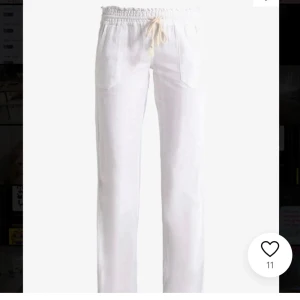 Linnebyxor - säljer mina oanvända linnebyxor, köpt förra sommaren men står inte var de kommer ifrån. Liknar/kanske samma byxor som på första bilden💕 lite slarvigt uppsydd men går enkelt att sy upp eller att ta bort om man vill