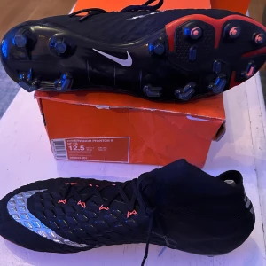 Nike hypervenom phantom III - Aldrig använda fotbollskor, helt nya. Ny pris 1999