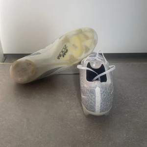 Nike Mercurial Vapor 15  - Okej använda! Storlek 44 Nypris 3499 eftersom dem är special designade på Nike Mitt pris 1599