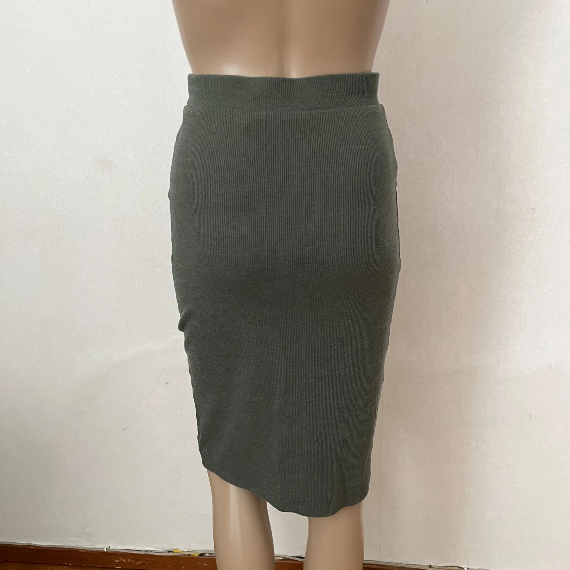 Ribbstickad stickad kjol - 1