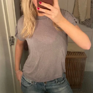 Stickad tshirt - Finstickad tshirt!