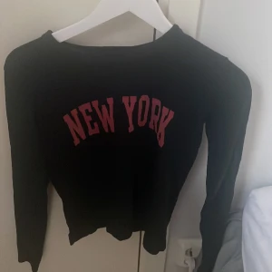 Brandy Melville tröja - Måste tyvärr sälja då den blivit för liten ❤️