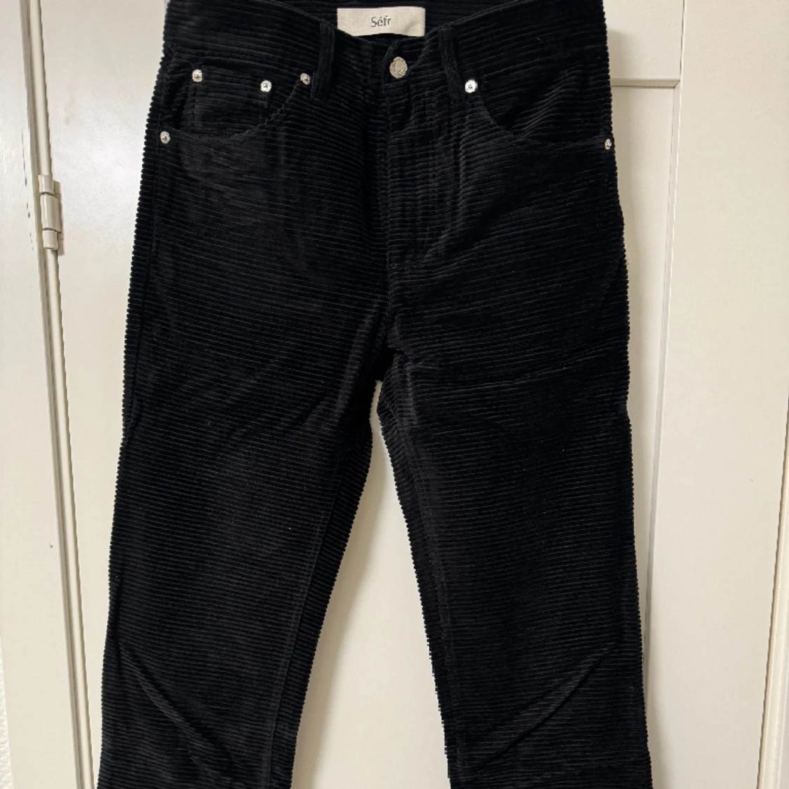Sefr manchesterbyxor i storlek 30