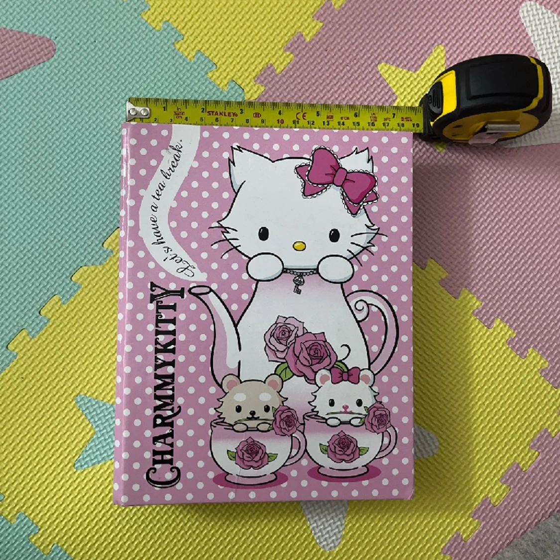 Charming kitty folder