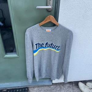 From Future tröja - Storlek M Nyskick, använd Max 3 ggr hemma