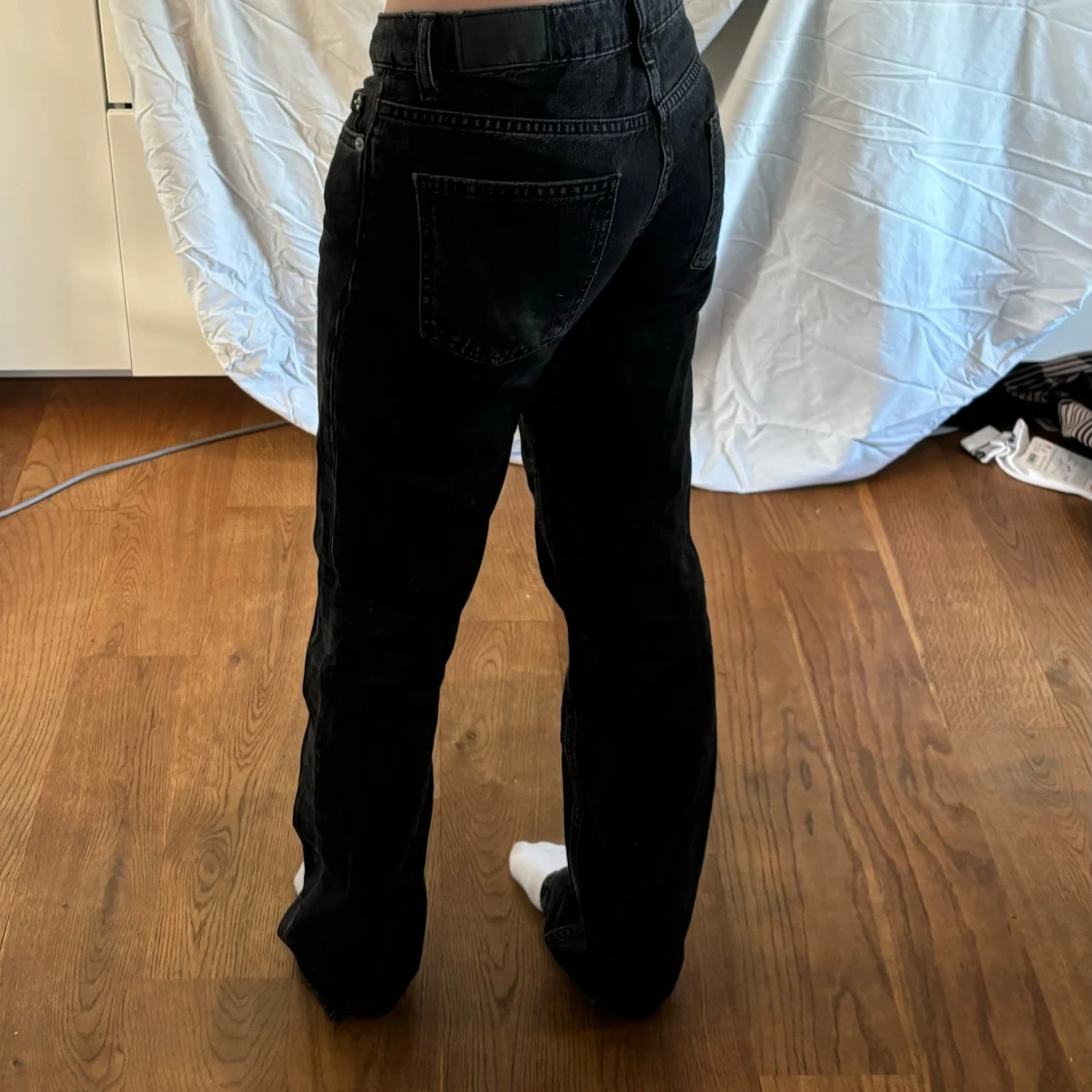 Svarta jeansbyxor - 90