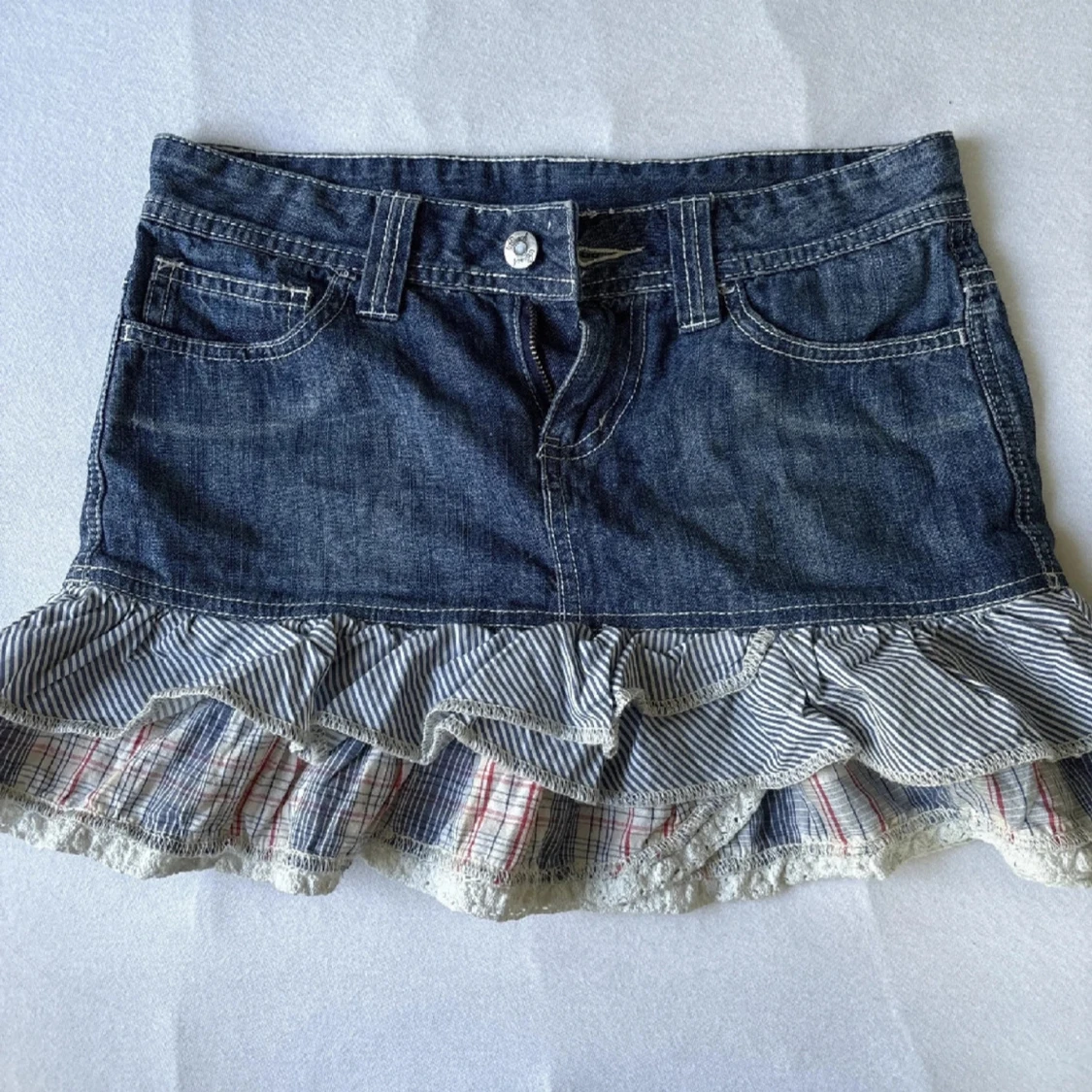 Jeanskjol med volang 