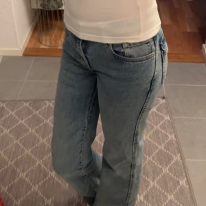 90’s bootcut jeans! - Bootcut jeans ifrån lager 157! Alldeles nya och har bara använts 2 ggr. 