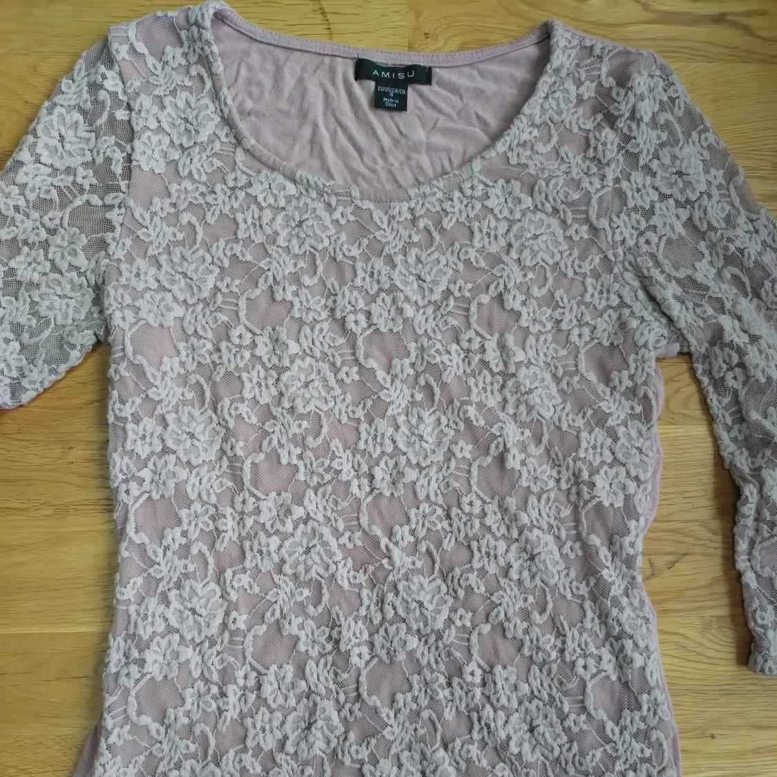 Rosa spetsblus från Amisu - 90