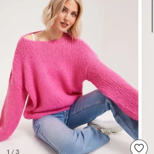 Rosa stickad tröja - En rosa stickad tröja som jag trodde skulle komma mycket mer till användning. Jag har inte använt den så många gånger och den har inga defekter.