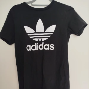 Adidastshirt - Nyskick
