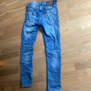 Jeans slitna  - Bra skick 9/10
