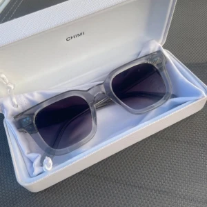 Chimis 04 - Fina chimis i jätte bra skick bara en liten defekt som inte alls synd om man inte killar jätte nära💓💓dess ör bara använda förra sommaren 