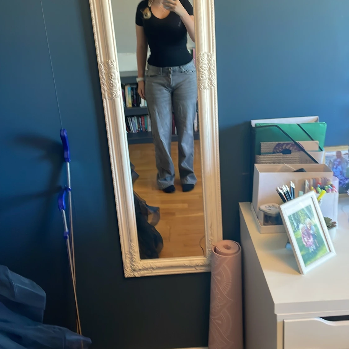 Gråa lågmidjade jeans