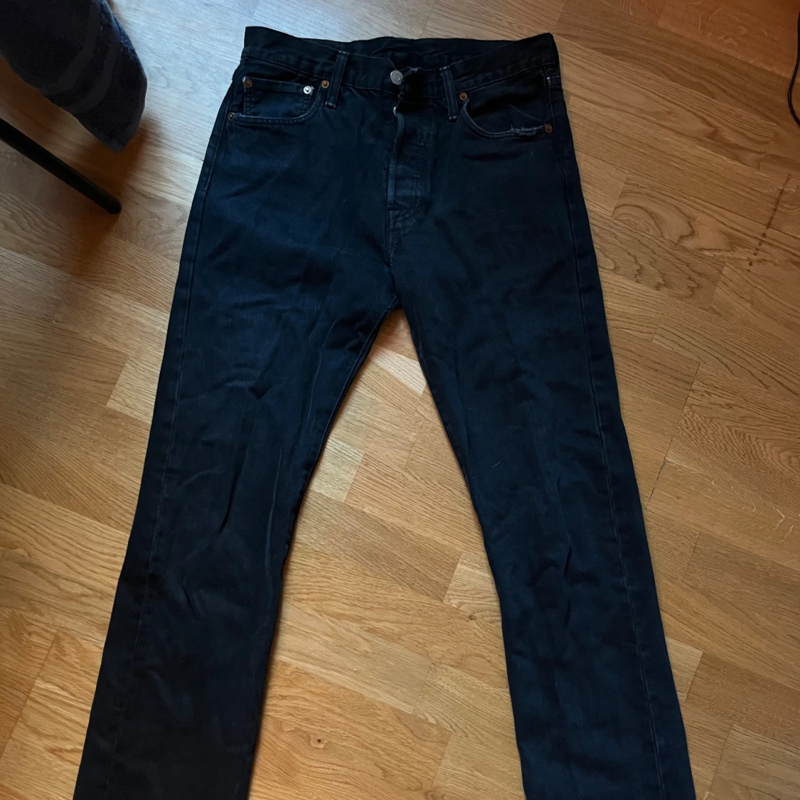 Svara Levis 501