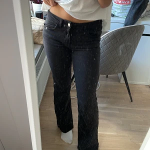 Lågmidjade jeans  - Skriv vid frågor eller om du vill ändra pris 🥰