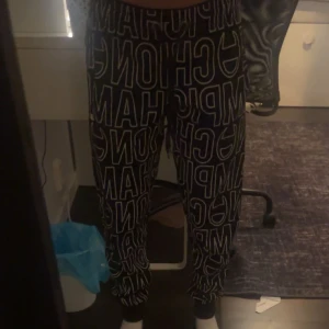 Champion mjukisbyxor - mjukisbyxor från champion. jätte bra skick 